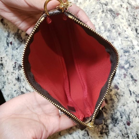 🎁 NEW Louis Vuitton Mini Pochette in Damier Ebene Made in France 🇫🇷 - Picture 9 of 12